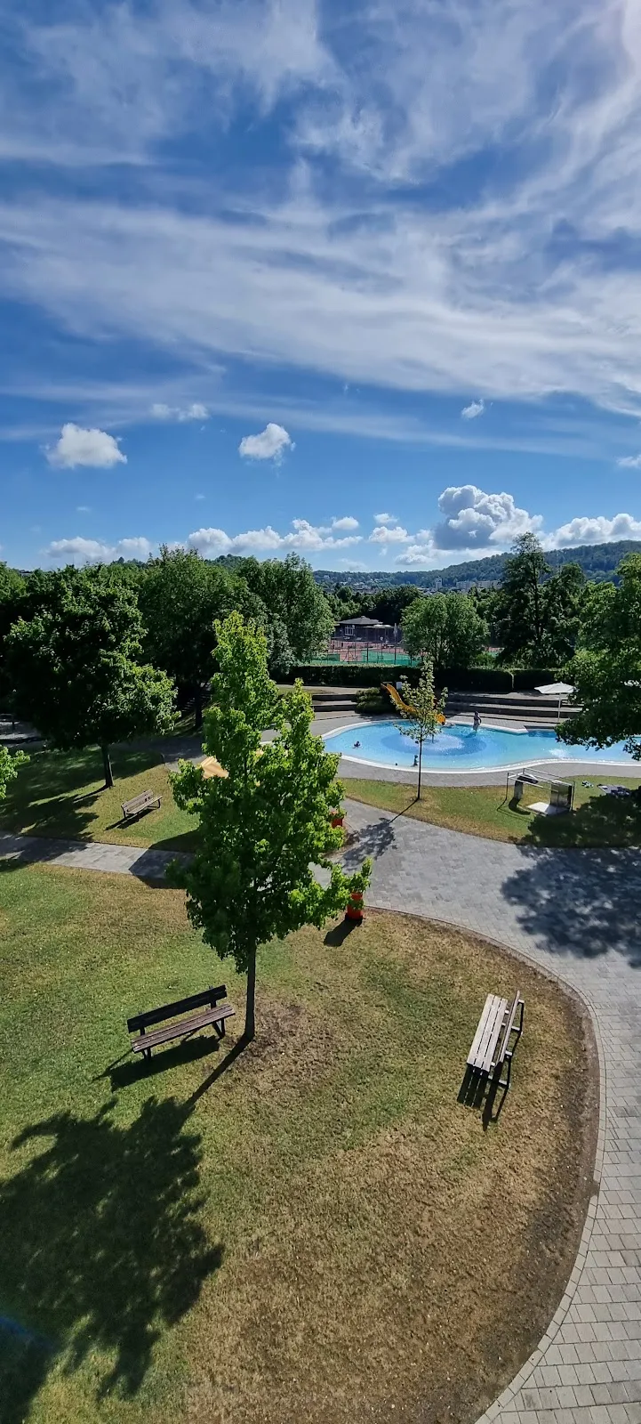 Здание термального комплекса Леобад в Леонберге, Германия