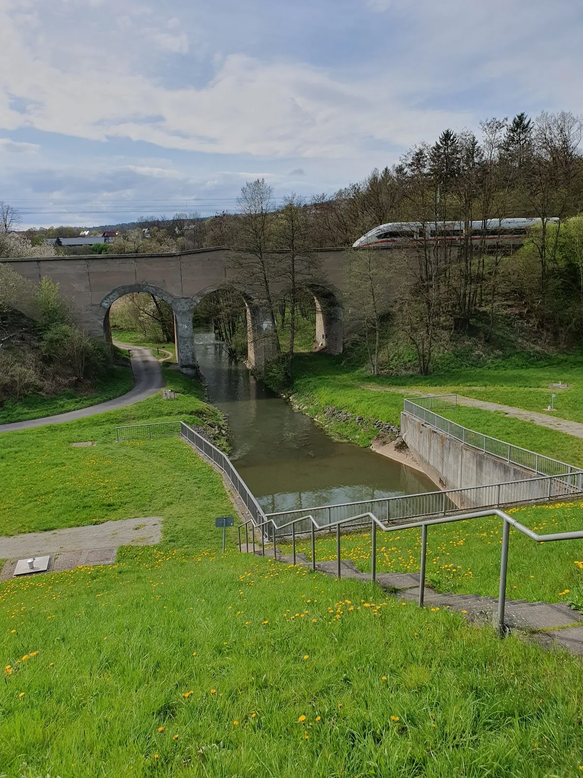 Марбахский Виадук, исторический железнодорожный мост в Германии