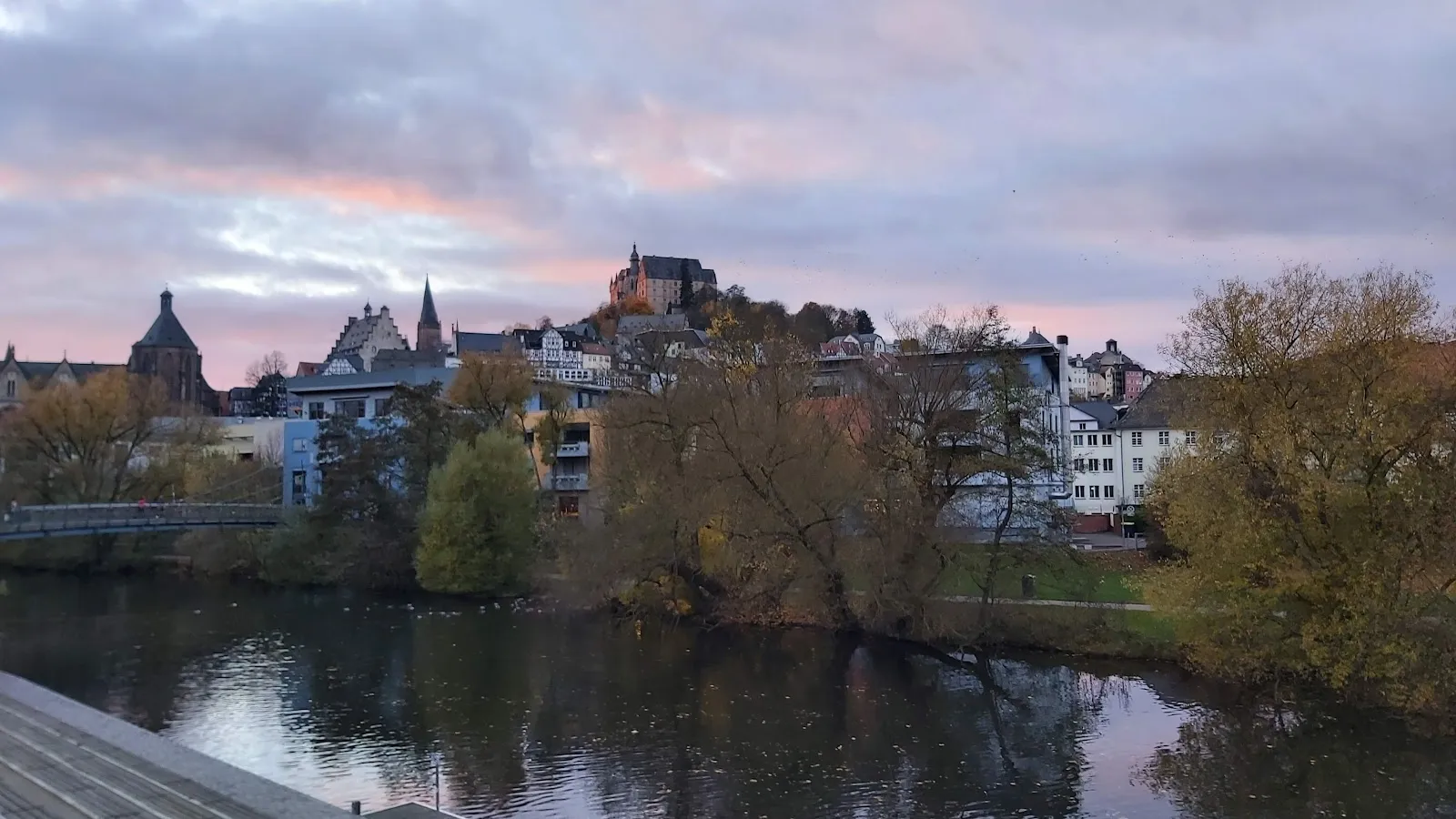 Марбургский замок – средневековая крепость на холме