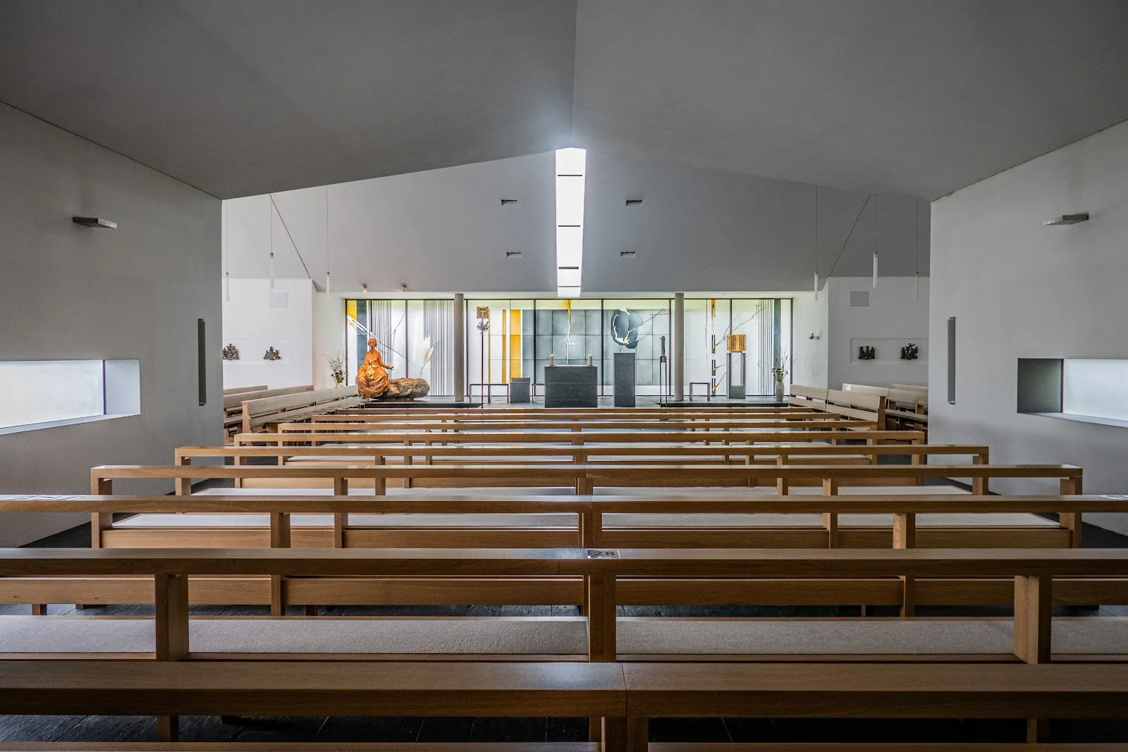 Вид на монастырь Мариа Айх с фасада