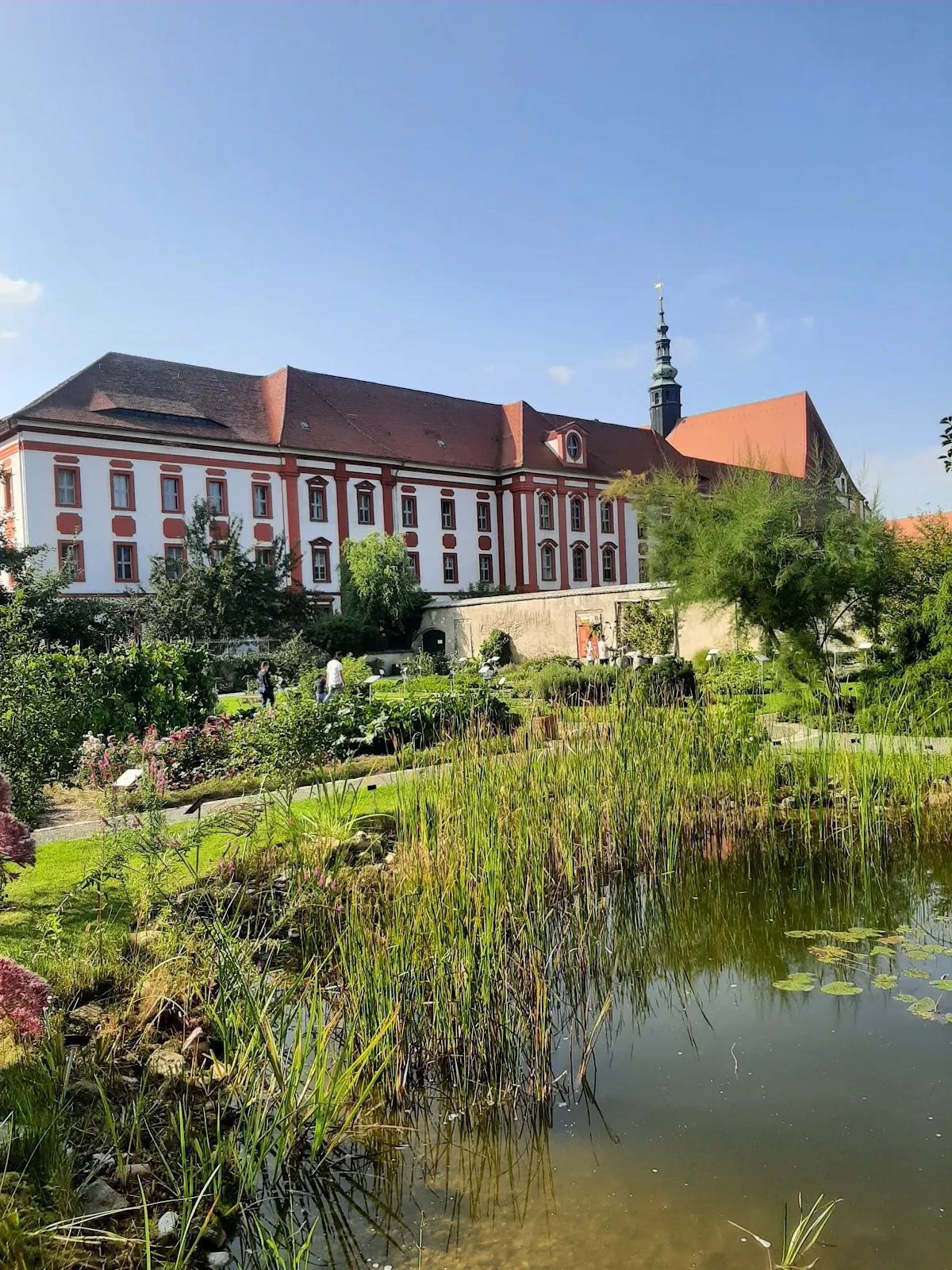 Здание Marienanstalt, историческая архитектура в Паншвиц-Кукау, Германия
