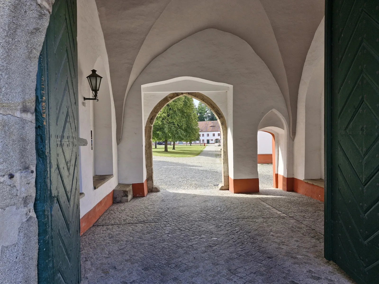 Здание Marienanstalt, историческая архитектура в Паншвиц-Кукау, Германия