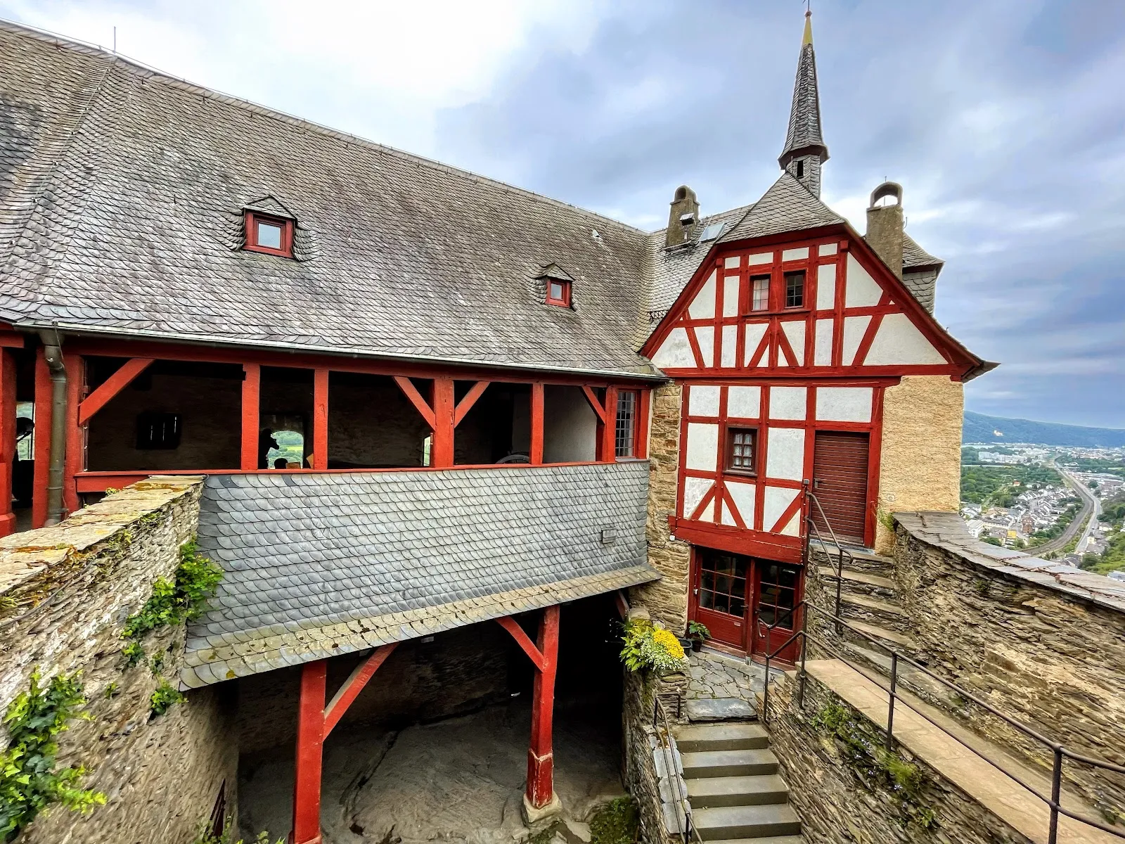 Замок Марксбург, вид снаружи