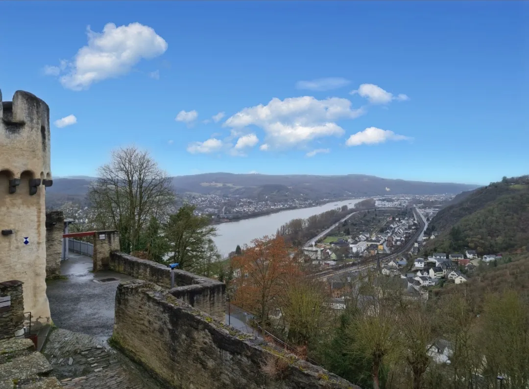 Замок Марксбург, вид снаружи