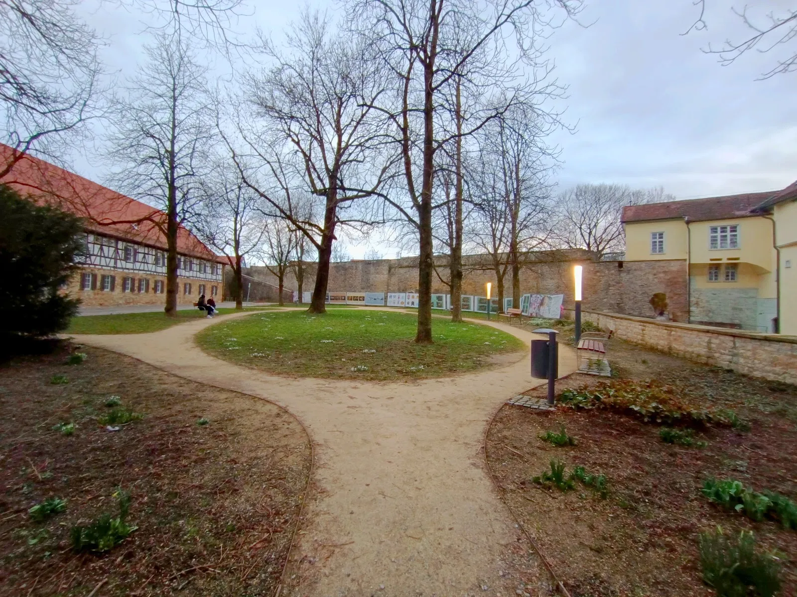 Цветущие растения в Маршталльгартене