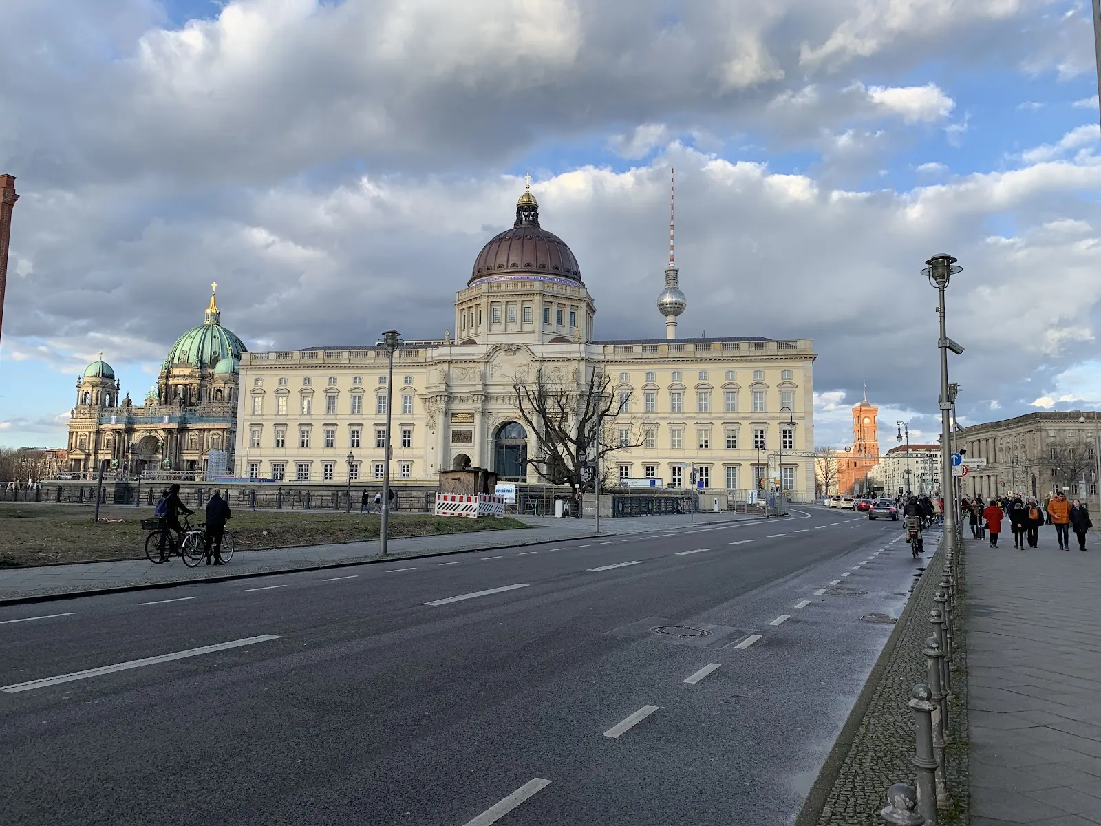 Медвежий фонтан, Берлин, Германия
