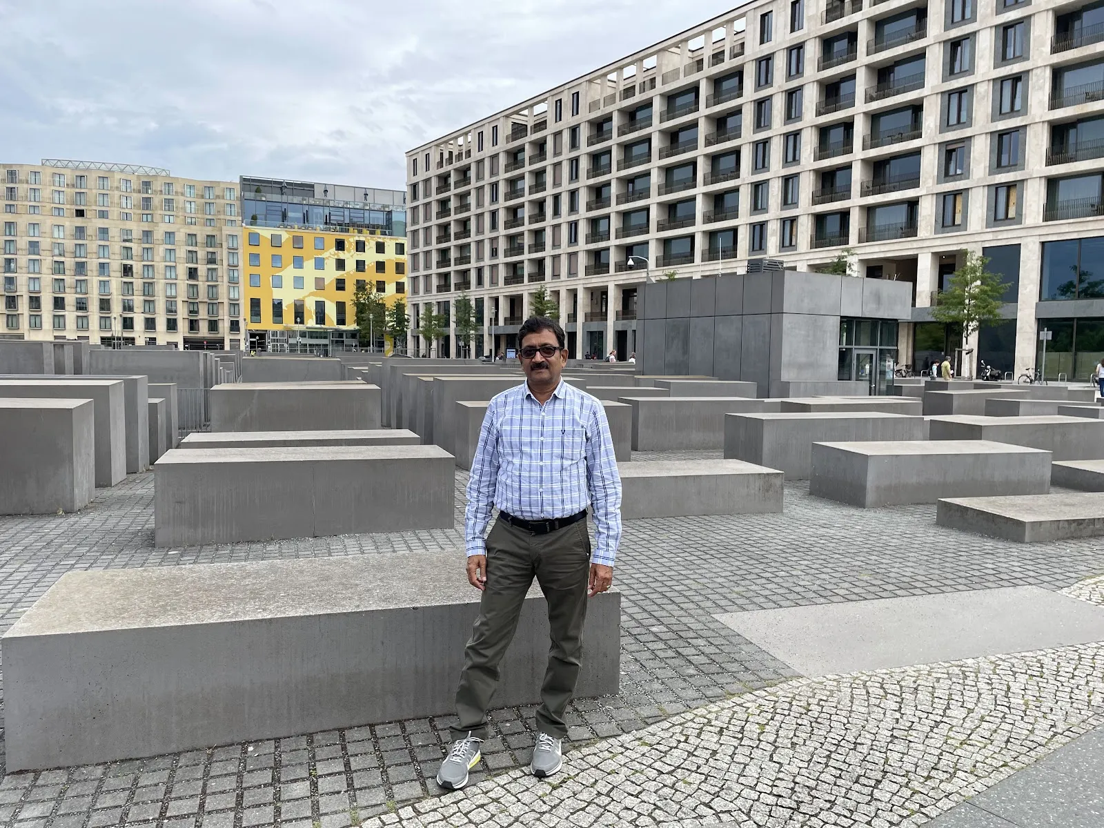 Мемориал евреям — жертвам войны и нацизма в Берлине, стелы