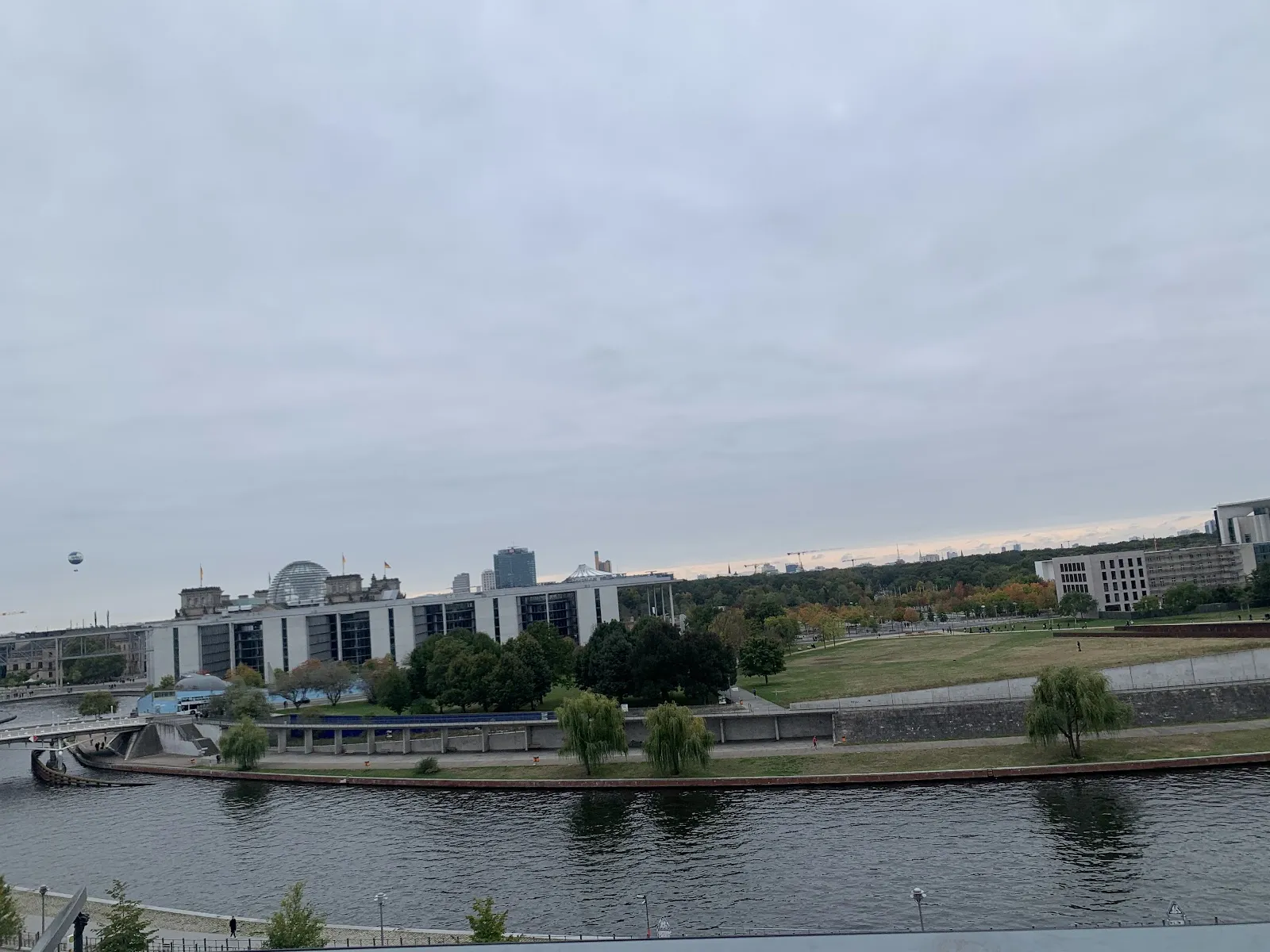 Мемориал евреям — жертвам войны и нацизма в Берлине, стелы