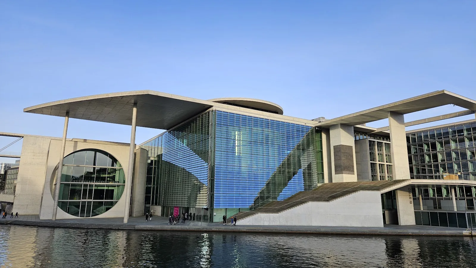 Памятник советским воинам в Тиргартене, Берлин