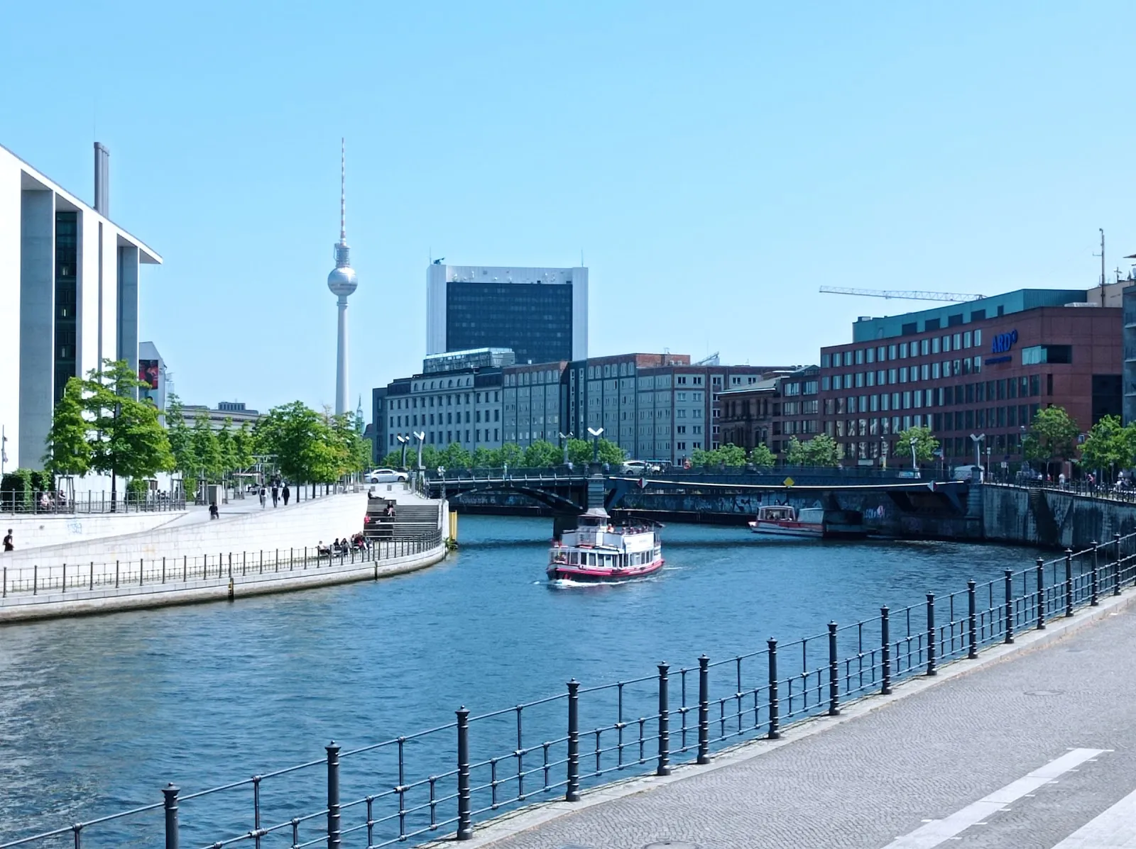 Памятник советским воинам в Тиргартене, Берлин