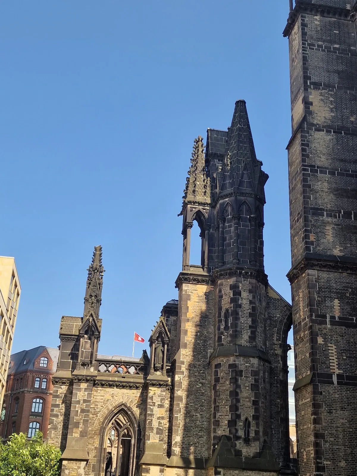 Руины Мемориала Святого Николая в Гамбурге