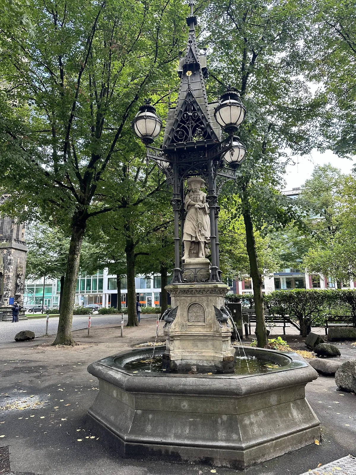 Руины Мемориала Святого Николая в Гамбурге