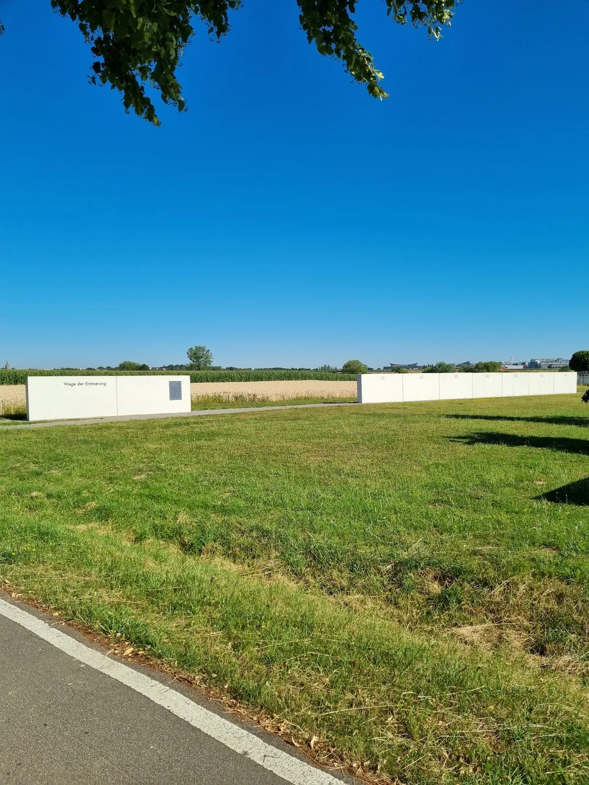 Мемориальный комплекс внешнего лагеря КЦ в Эхтердингене-Бернхаузене, Германия