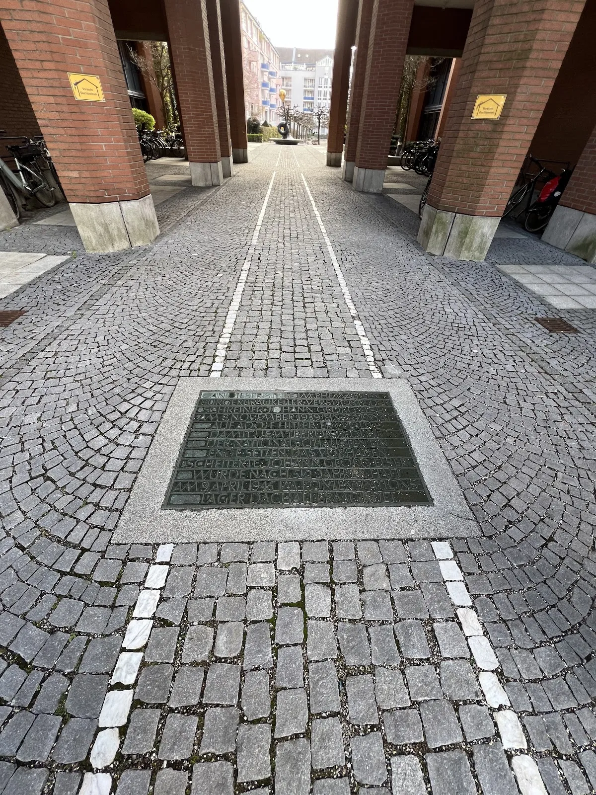 Мемориальная доска Георга Эльзера