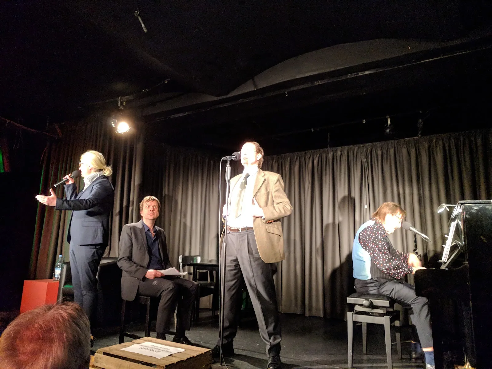 Здание центра культуры и театра Мерингхоф в Берлине