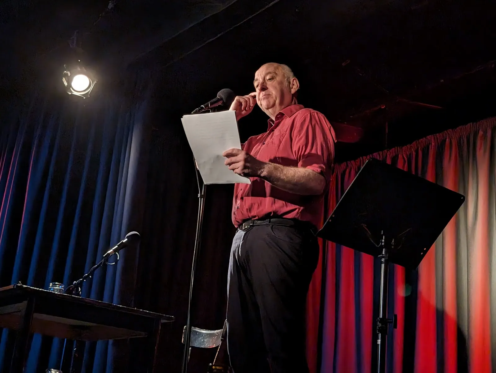 Здание центра культуры и театра Мерингхоф в Берлине