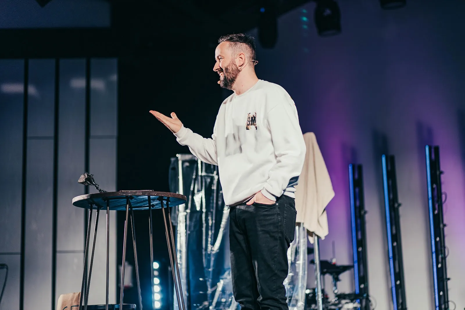 Интерьер или экстерьер ICF Hamburg, демонстрирующий его архитектурную красоту и историческое значение.