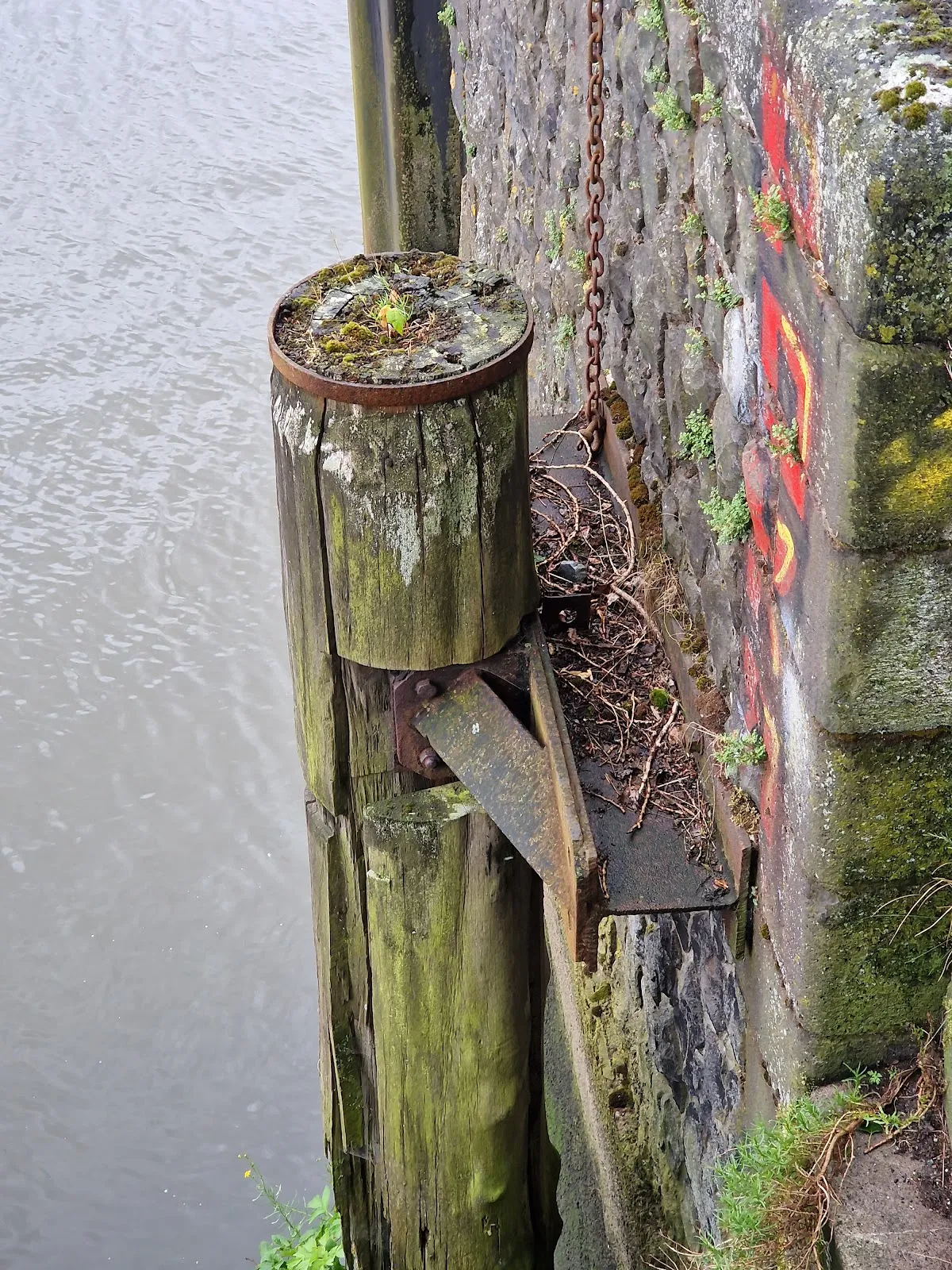 Башня Молентурм в порту Оверзе, Бремен, Германия