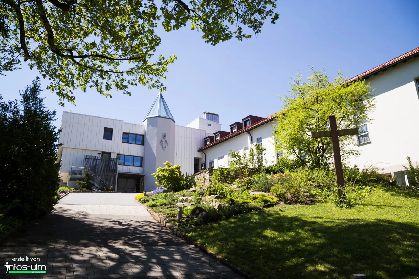 Монастырь Бранденбург, историческое здание в Германии