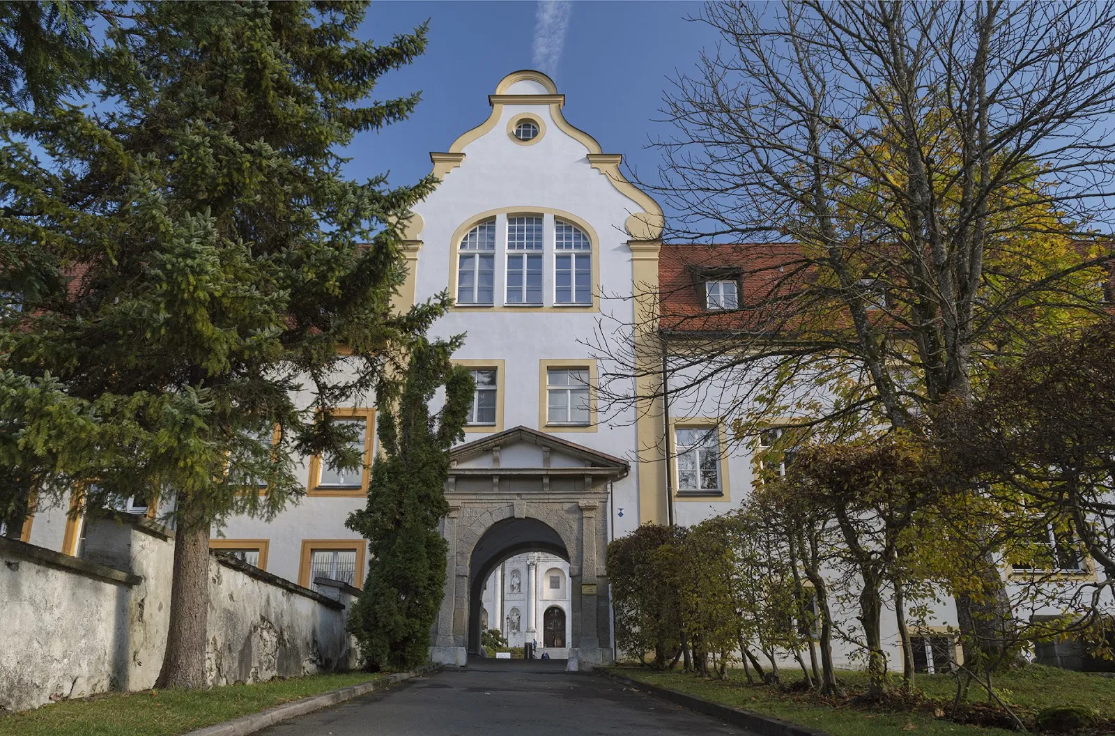 Монастырь Этталь