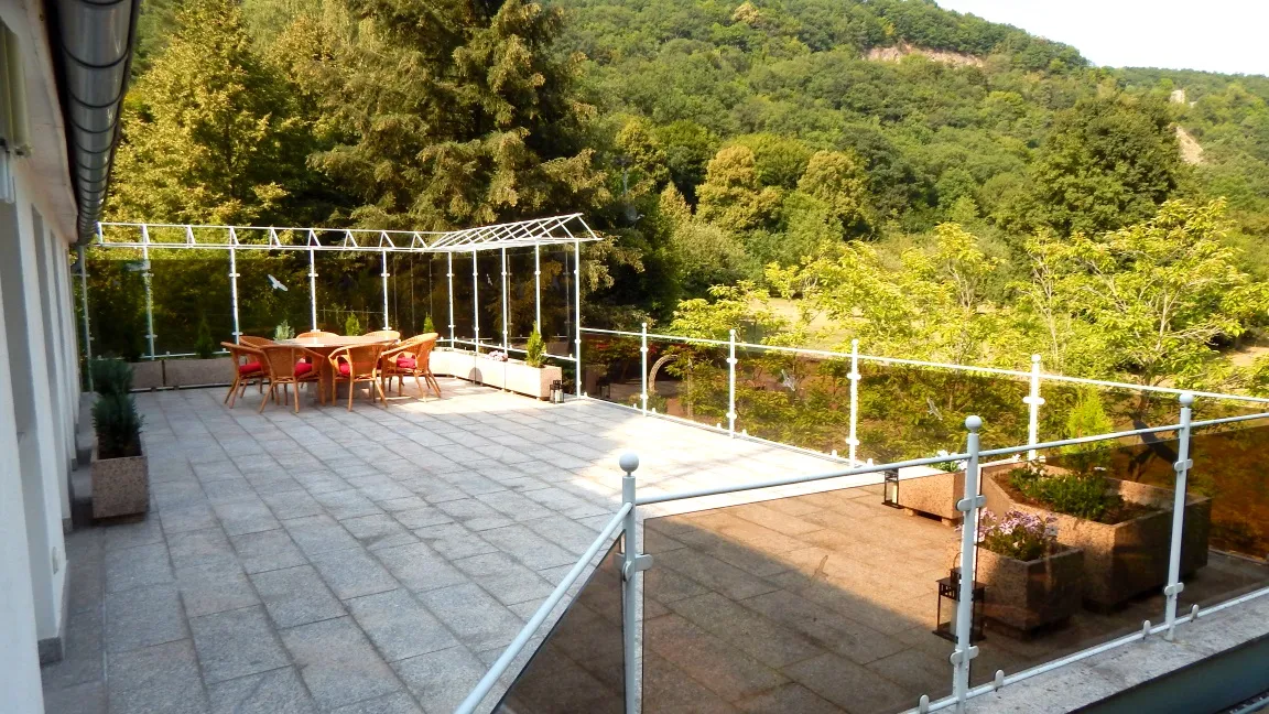 Монастырь Хельголанд, историческое здание в Майене