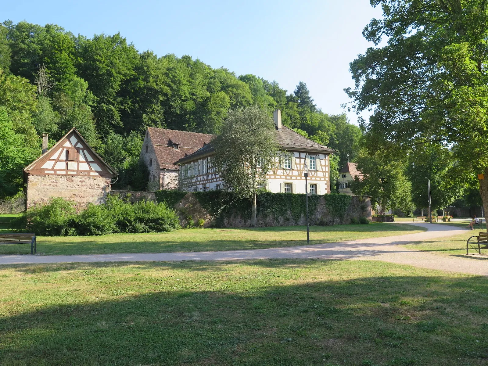 Здание Монастыря Ройт в Германии