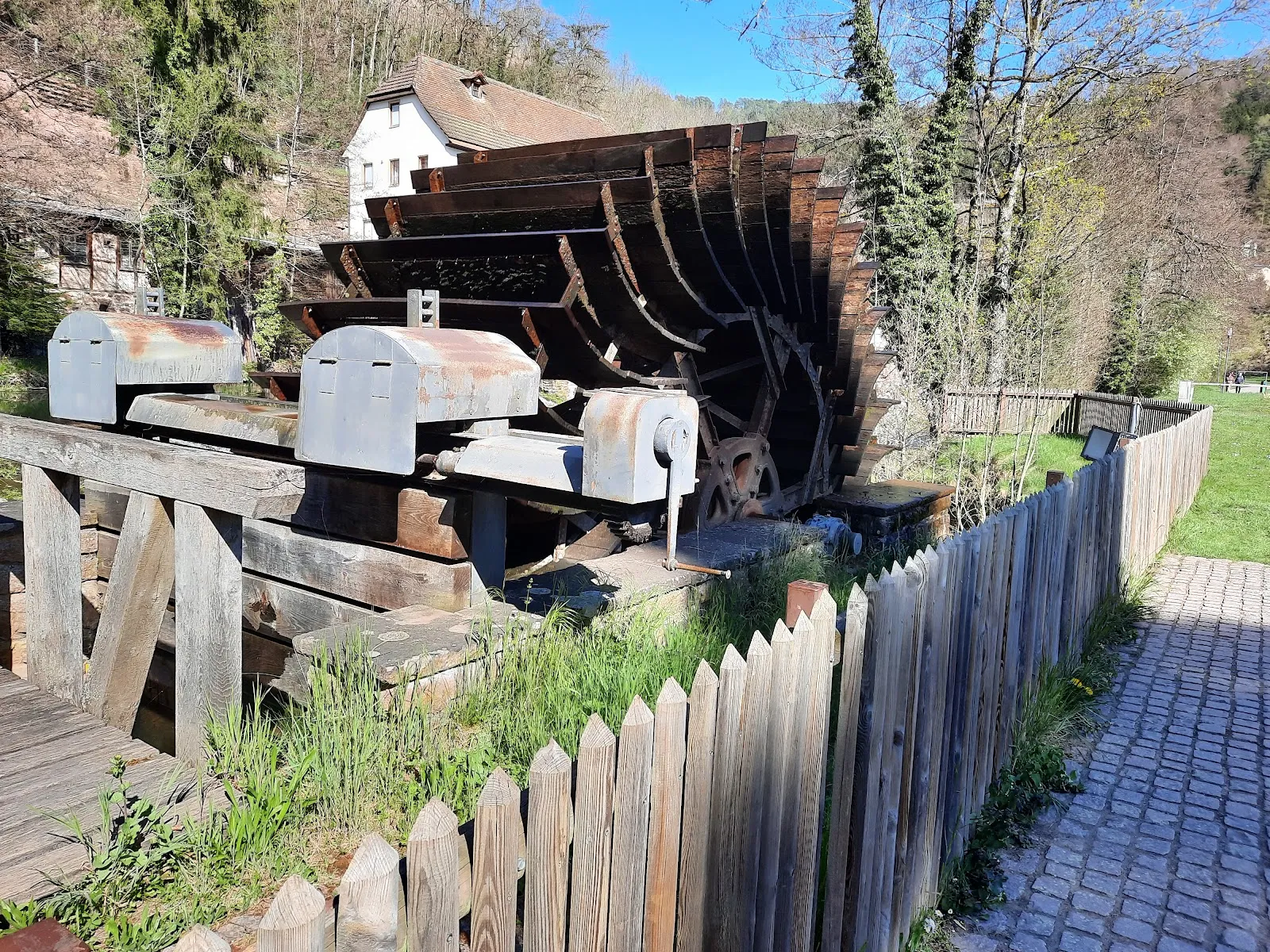 Здание Монастыря Ройт в Германии