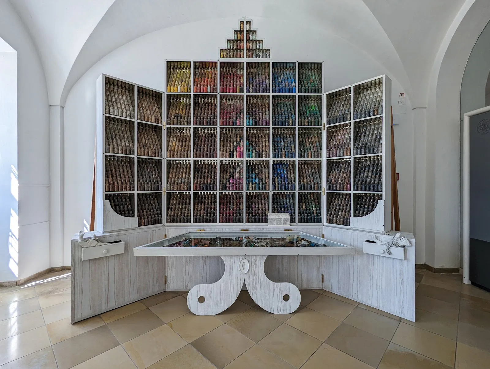 Вид на Монастырь Виблинген с башней и прилегающим парком