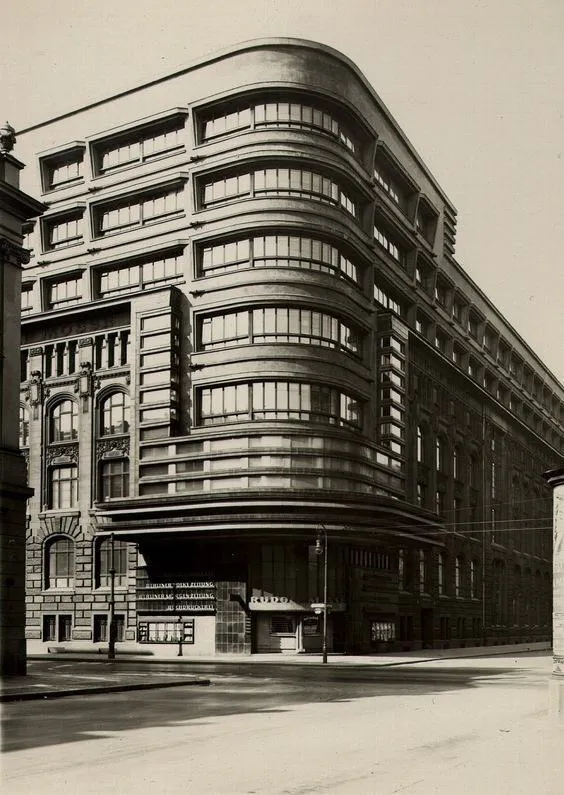 Здание Моссехаус в Берлине