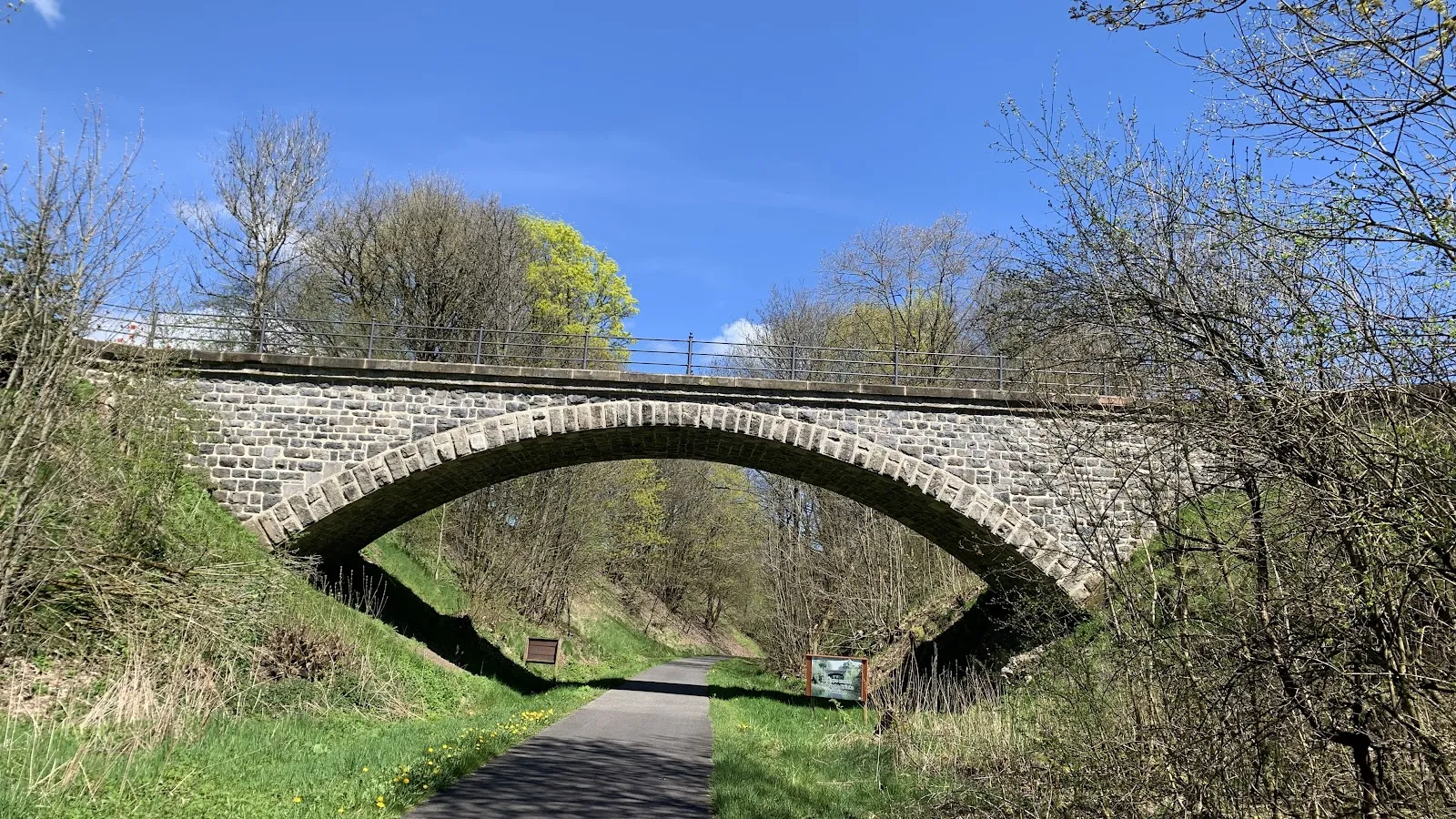 Мост Хартмансхайнер над Обервальдбан