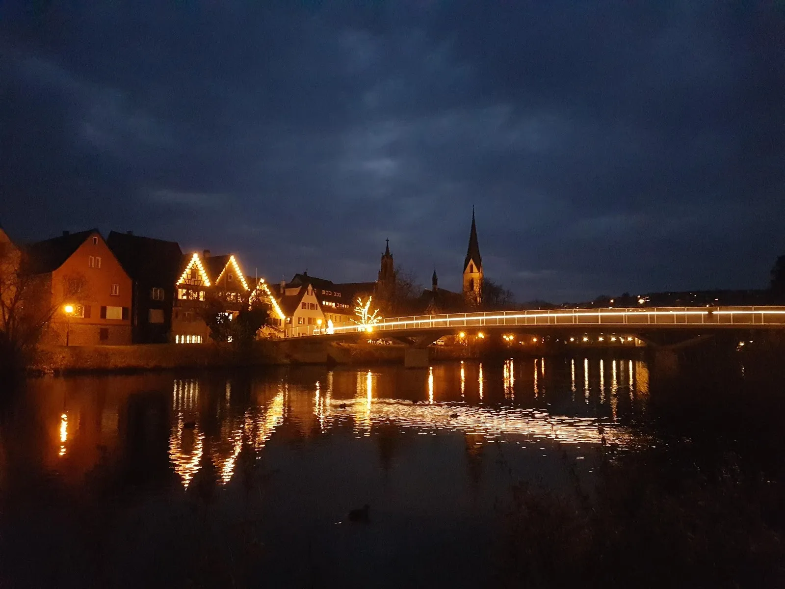 Вид на Мост Йозефа Эберле через реку Неккар в Роттенбург-ам-Неккар