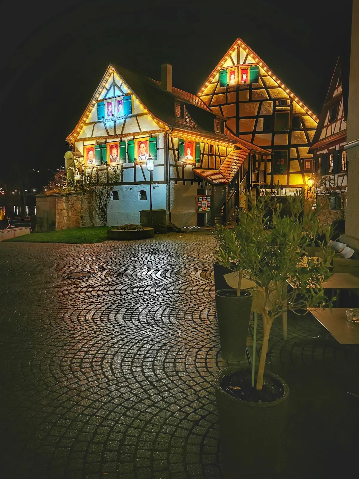 Вид на Мост Йозефа Эберле через реку Неккар в Роттенбург-ам-Неккар