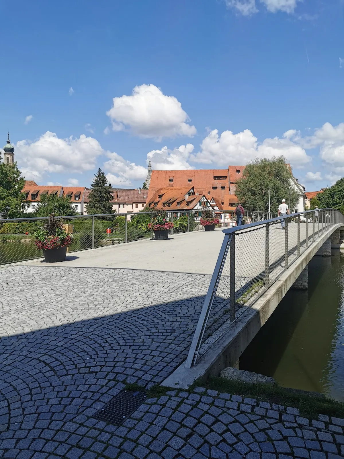 Вид на Мост Йозефа Эберле через реку Неккар в Роттенбург-ам-Неккар