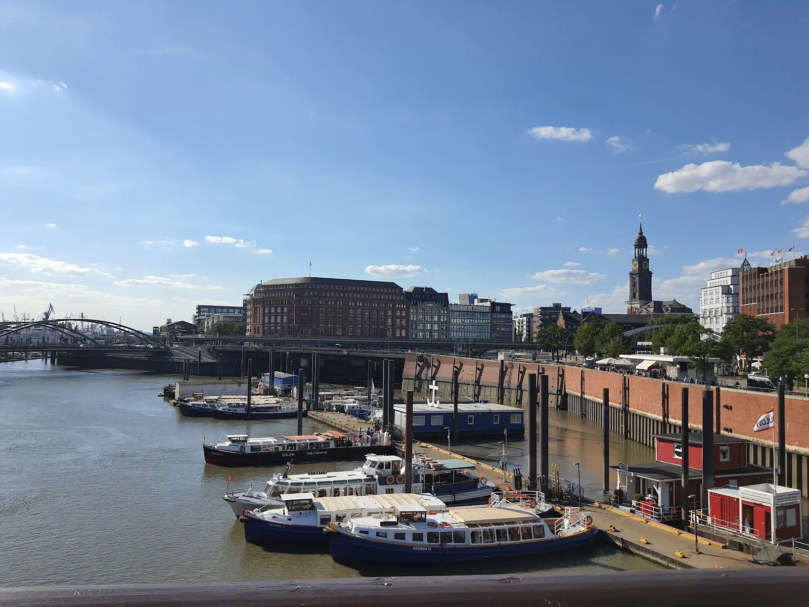 Мост Кервидерштег в Гамбурге, Германия