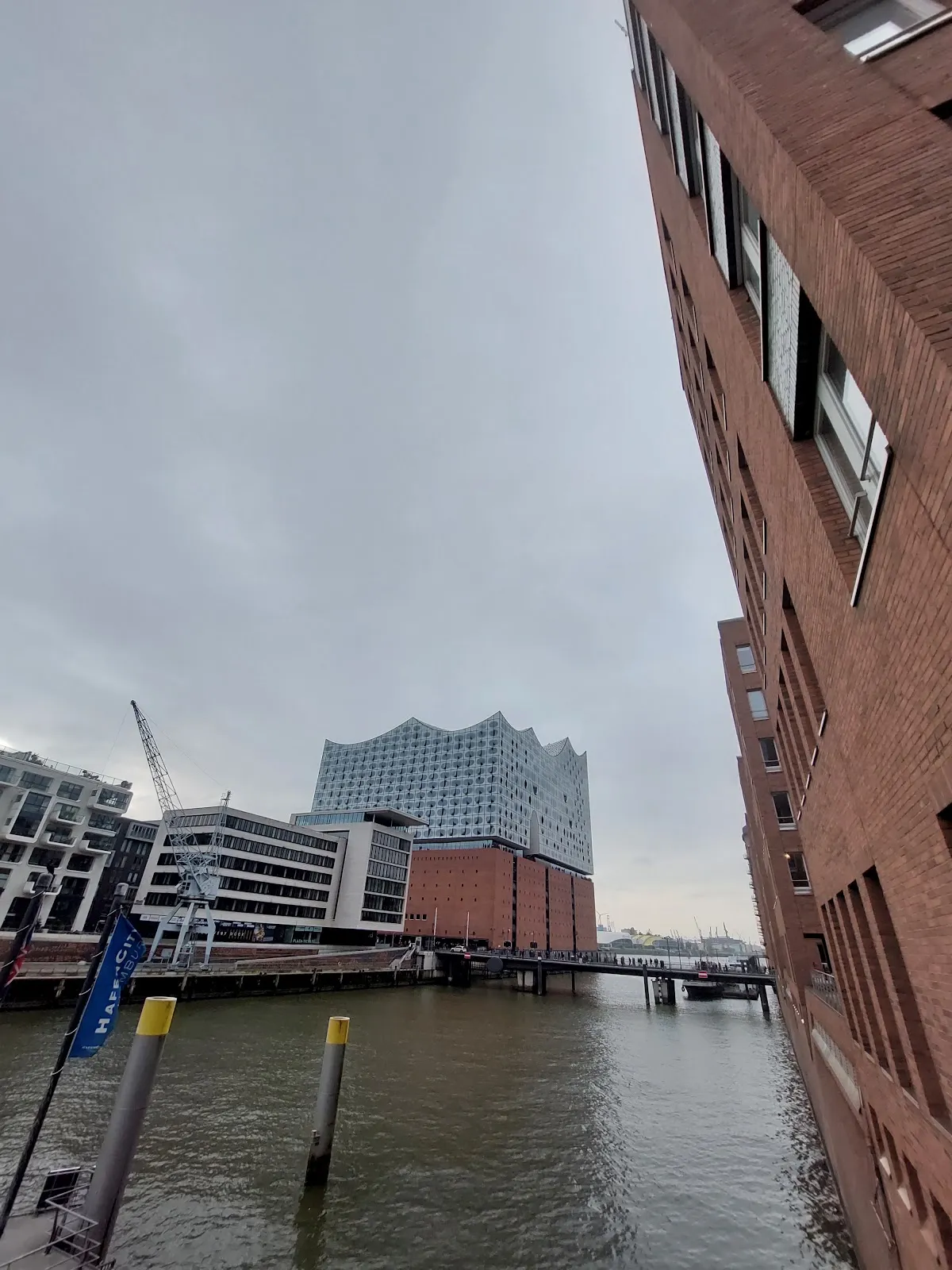 Мост Кервидерштег в Гамбурге, Германия