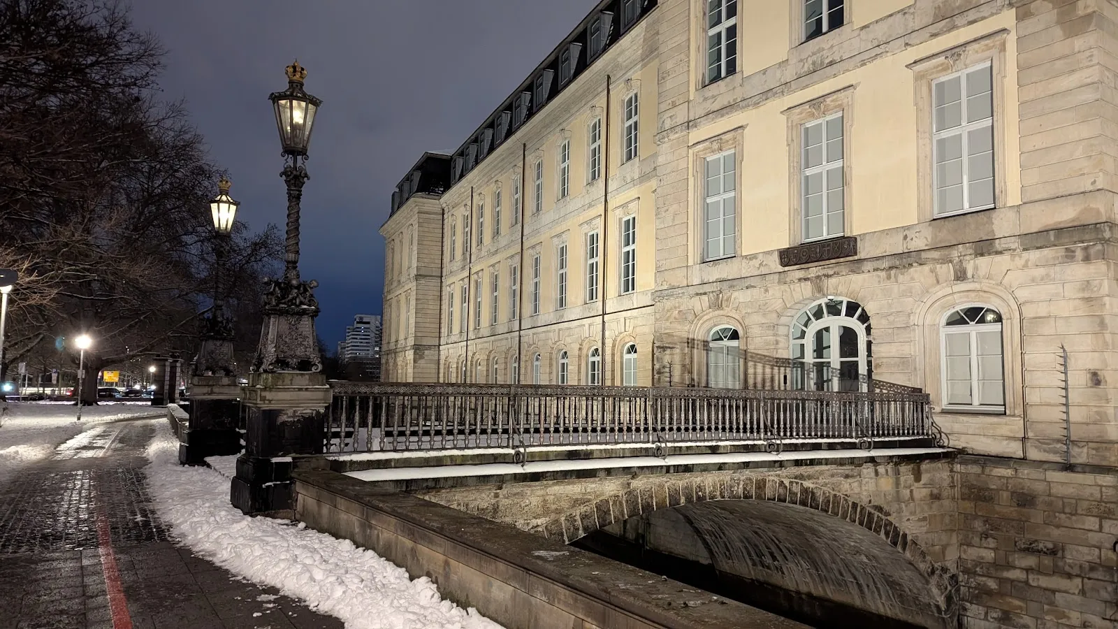 Мост Лейнешлосс в Ганновере, Германия