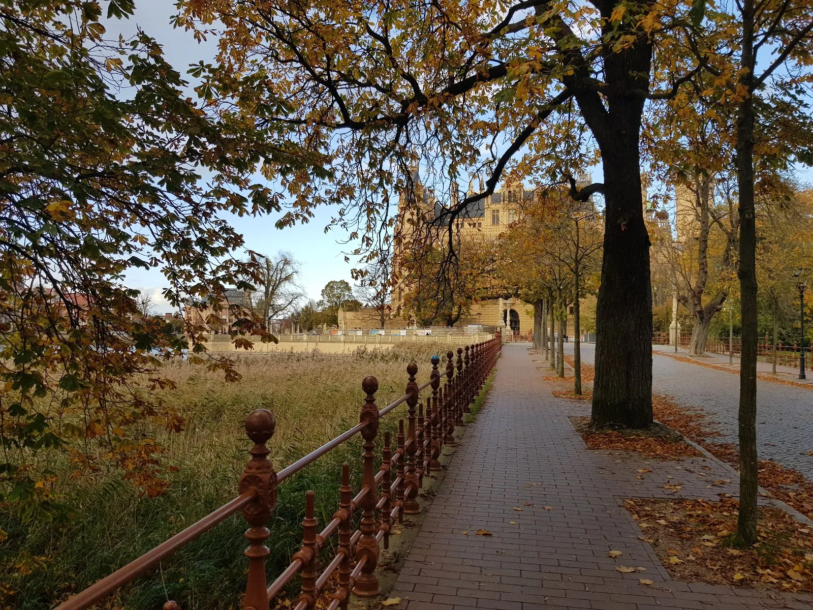Исторический мост Леннештрассе в Шверина