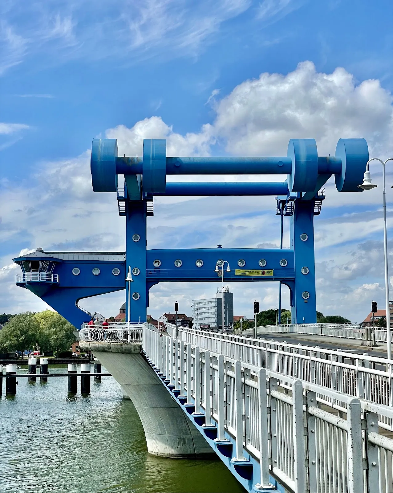 Мост Пене, Вольгаст, Германия, вид сбоку