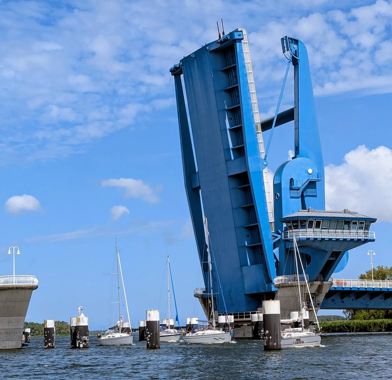 Мост Пене, Вольгаст, Германия, вид сбоку