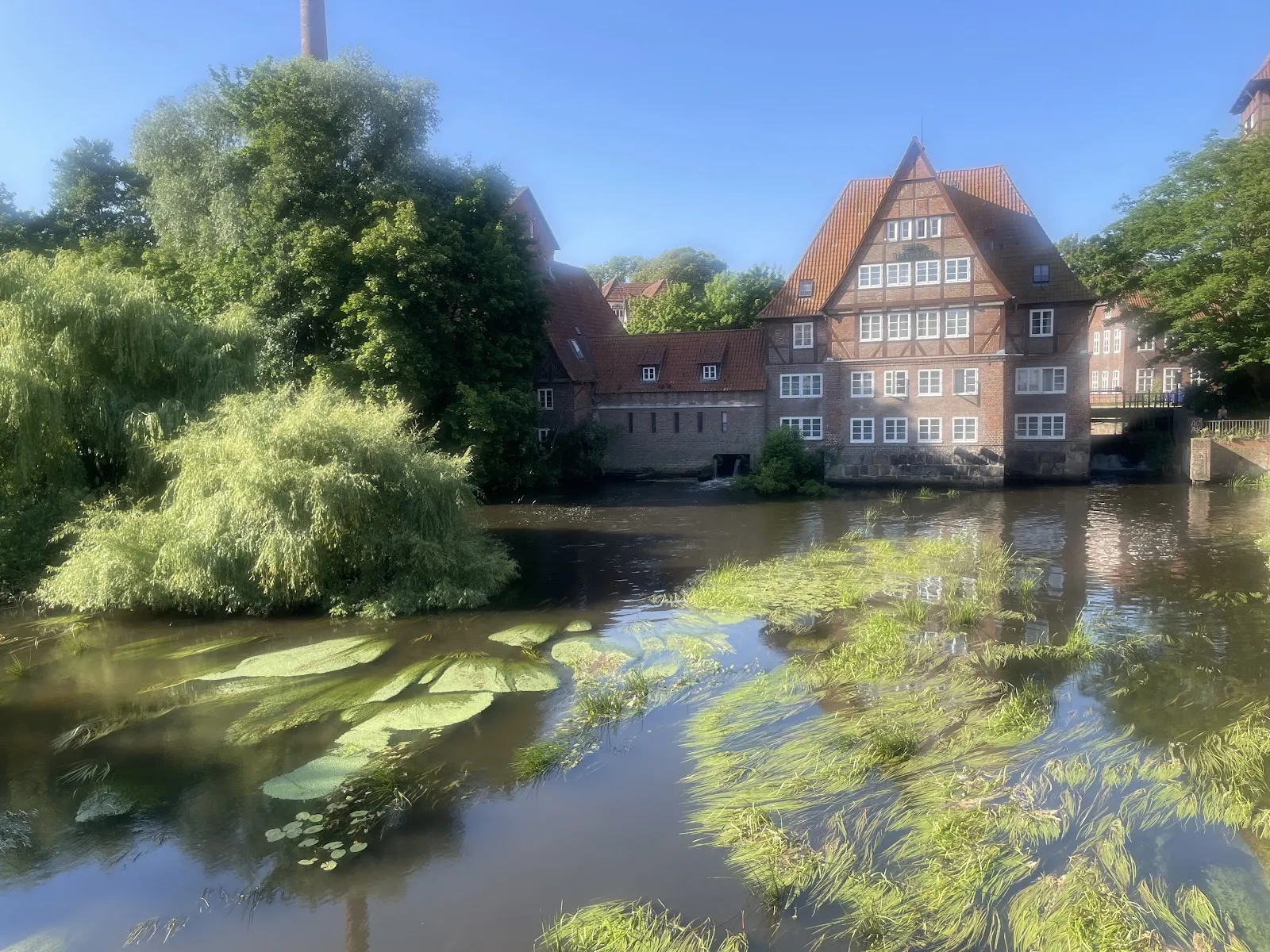 Вид на Мост Старых Ворот в Люнебурге