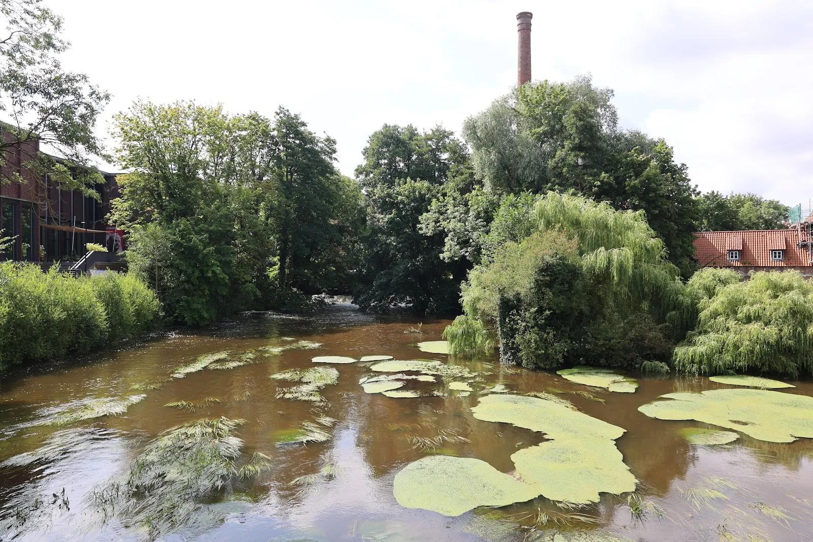 Вид на Мост Старых Ворот в Люнебурге