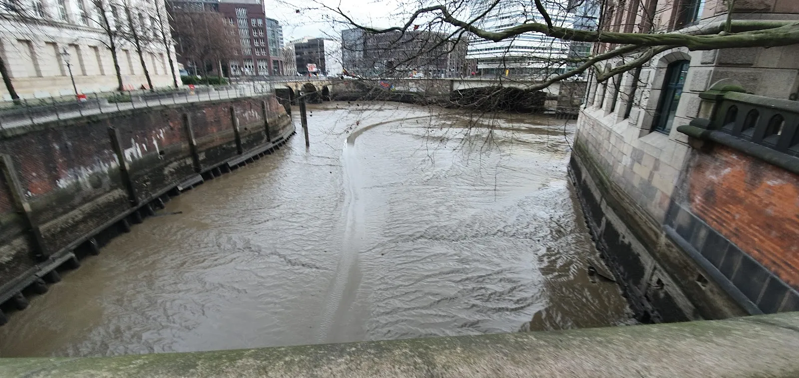 Вид на Мост Трост в Гамбурге
