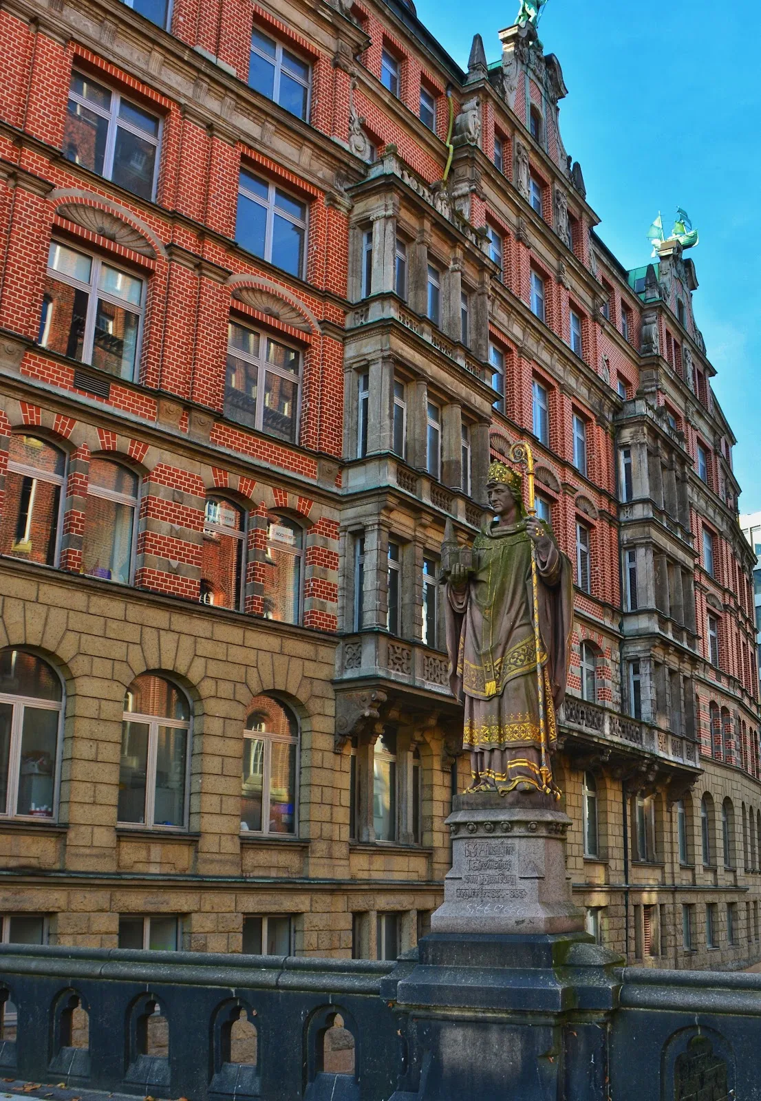 Вид на Мост Трост в Гамбурге