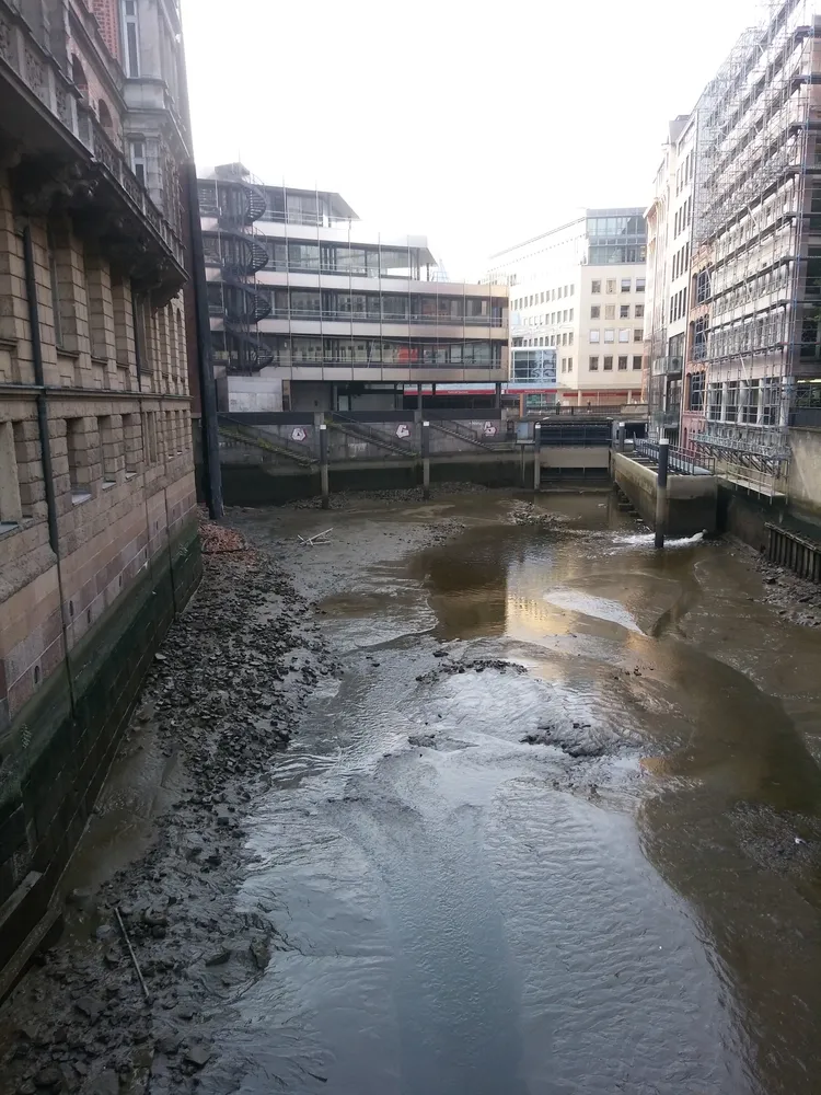 Вид на Мост Трост в Гамбурге