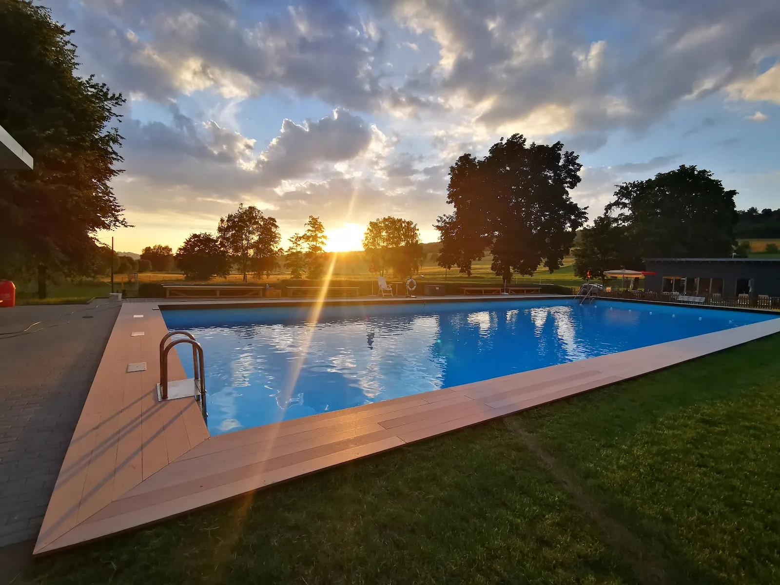 Муниципальный бассейн Айнхартсхаузен