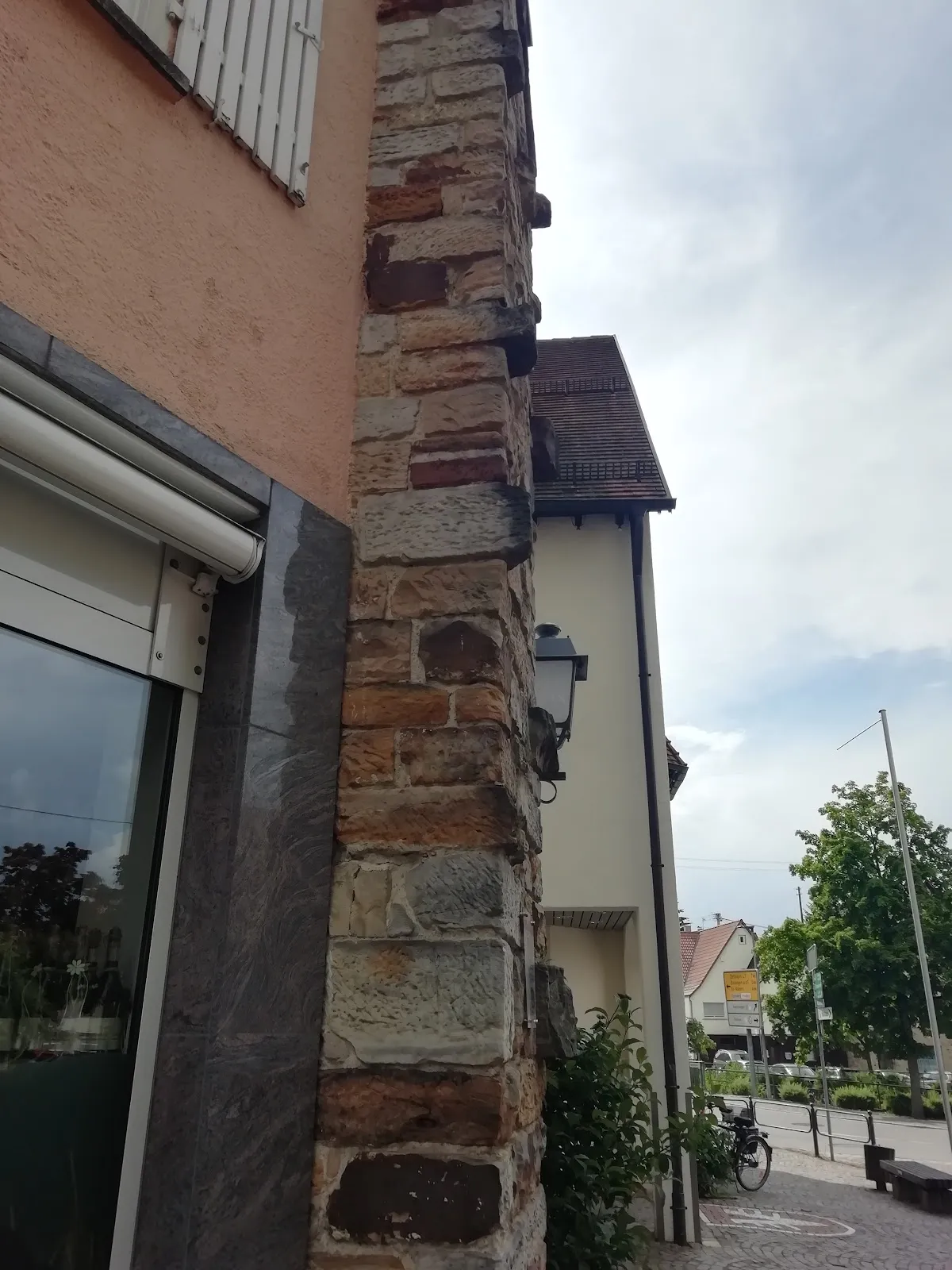 Исторические ворота Мёнхстёрлайн в Вайлхайм-ан-дер-Тек