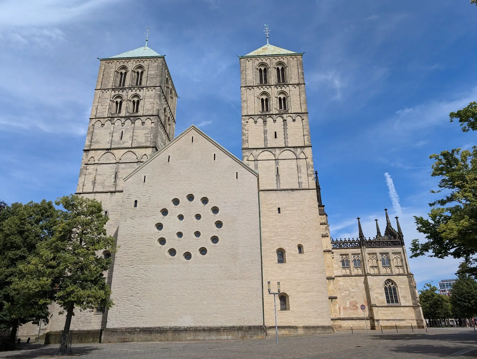 Фасад Мюнстерского собора Святого Павла