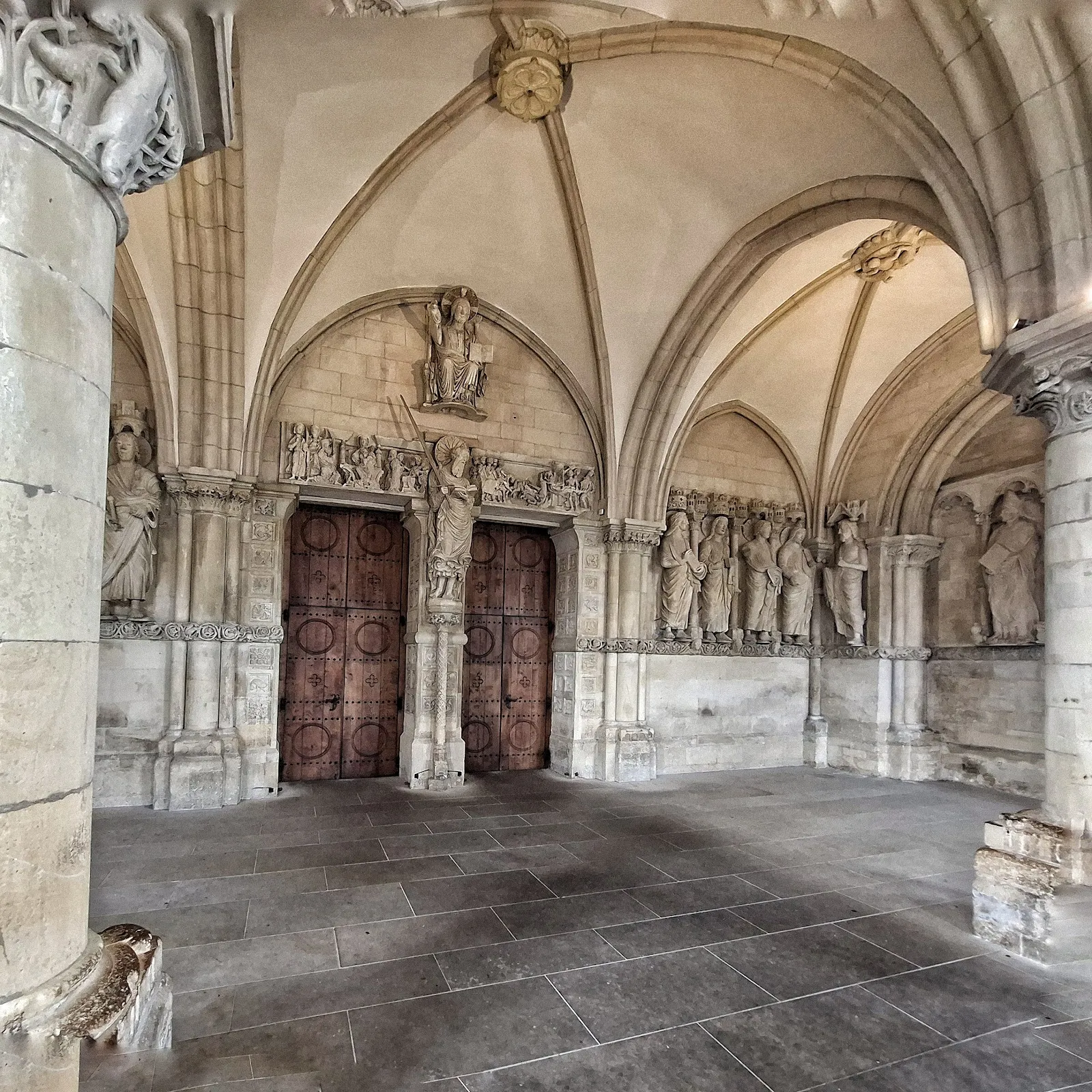 Фасад Мюнстерского собора Святого Павла