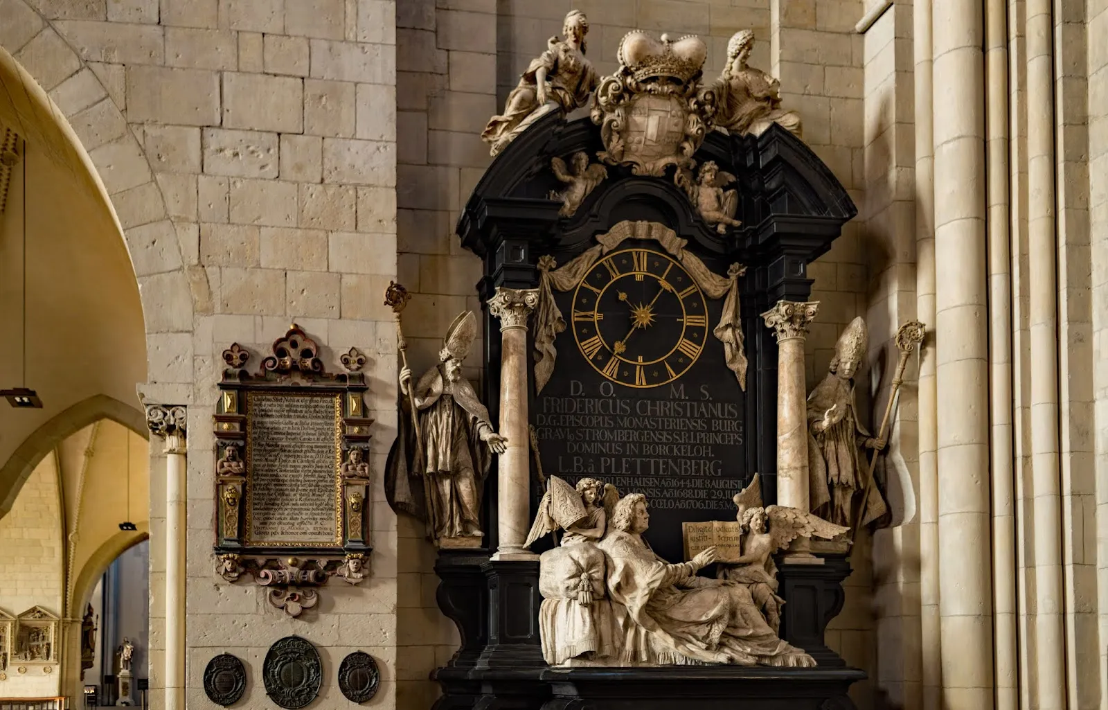 Фасад Мюнстерского собора Святого Павла