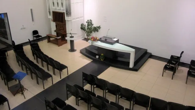 Внешний вид Нейроапостольской Церкви Дортмунд-Аплербек